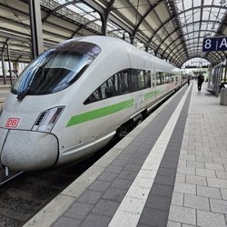 Hauptbahnhof Wiesbaden - Smooth and fast ICE train