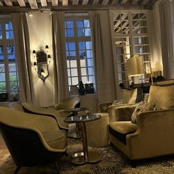 Le Café Laurent - Interior.