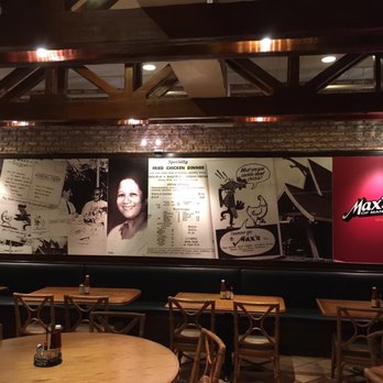 Max's Restaurant - Glendale - Dining room - Filipino Near Me - Glendale, California Max's Restaurant - Glendale - Dining room - Filipino Near Me - Glendale, California