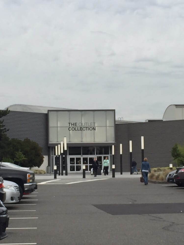 SUPERMALL OF THE GREAT NORTHWEST CLOSED 1101 Supermall Way, Auburn