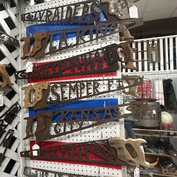 Vintage Pleasures - Antiques Near Me - Fillmore, California