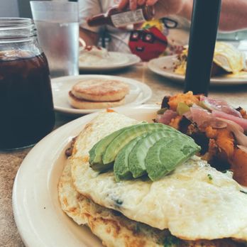 Don's Country Kitchen - Veggie egg white omelette with potatoes - Breakfast & Brunch Near Me - Oceanside, California Don's Country Kitchen - Veggie egg white omelette with potatoes - Breakfast & Brunch Near Me - Oceanside, California
