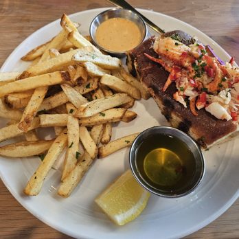 Liv's - Lobster Roll - Seafood Near Me - Long Beach, California Liv's - Lobster Roll - Seafood Near Me - Long Beach, California