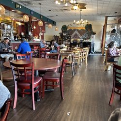 Sa-Wad-Dee Thai Restaurant - Inside seating