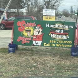 Skippy’s Munch Box - Sign at 944 South Broadway, Forest City, NC 28043
