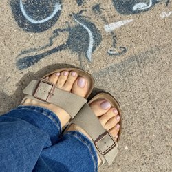 Gel pedicure
