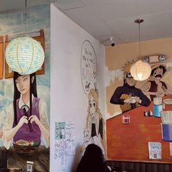 Ichiban Ramen & Poki - Inside