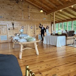 The Lodge at Brother's Cove - Entrance to reception!