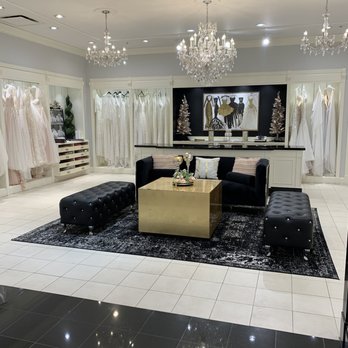 LA Formals & Bridal - Formal Wear Near Me - Springfield, Illinois