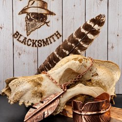 Outlaw Blacksmith - Feather necklace and bracelet