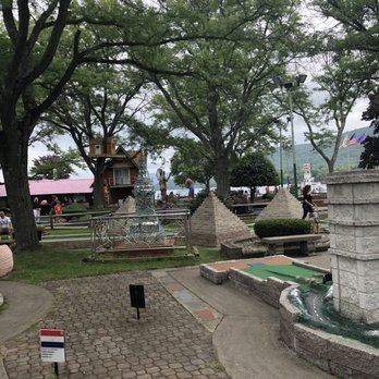 Around the World Golf - Mini Golf Near Me - Lake George, New York
