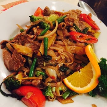 Royal Thai In Amsterdam - Pad kee Mao with pork. - Thai Near Me - Amsterdam, New Hampshire