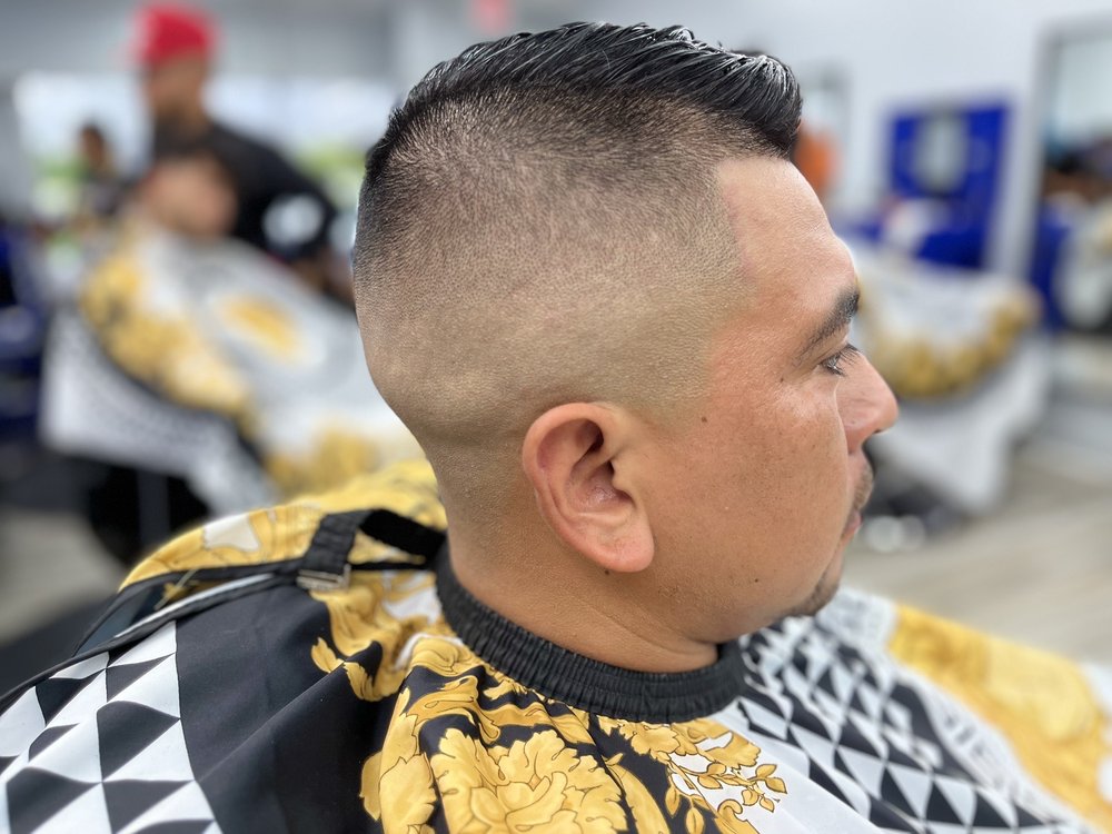 Noyola The Barber Logo