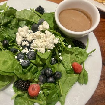The Silver Dollar Bar & Grill - Berry Salad with goat cheese and balsamic vinaigrette - American Near Me - Jackson, Wyoming The Silver Dollar Bar & Grill - Berry Salad with goat cheese and balsamic vinaigrette - American Near Me - Jackson, Wyoming