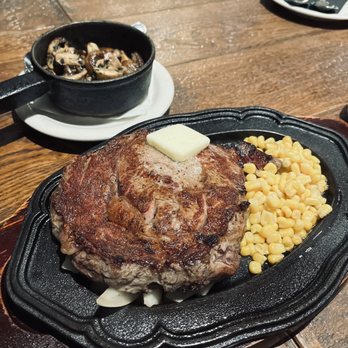 Aloha Steak House - Prime rib and mushrooms - Steakhouses Near Me - Honolulu, Hawaii Aloha Steak House - Prime rib and mushrooms - Steakhouses Near Me - Honolulu, Hawaii