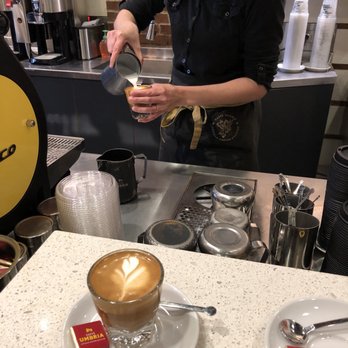 Caffe Umbria - Pouring the Cortado - Coffee & Tea Near Me - Chicago, Illinois