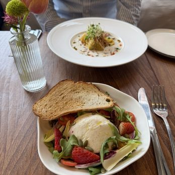Leciel - Burrata Salad - New American Near Me - New York, New York