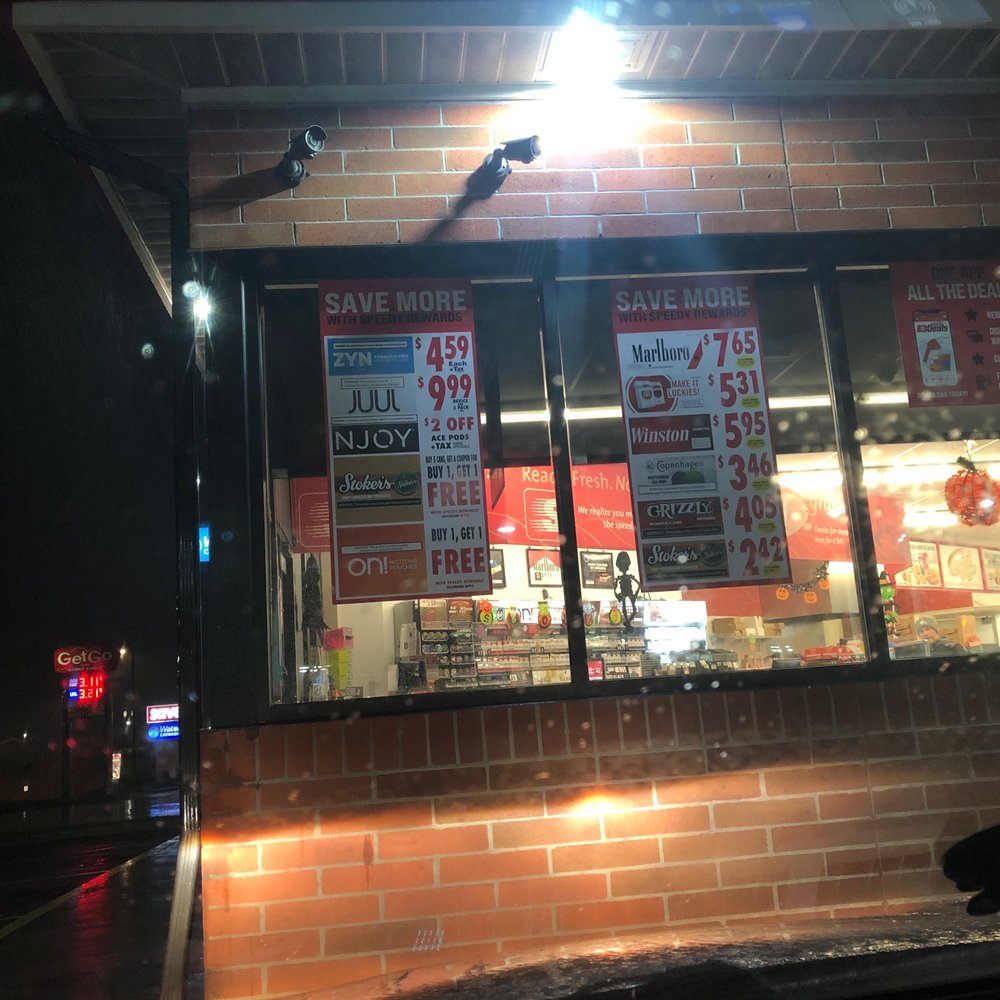 Speedway - the front of a fast food restaurant at night - Gas Stations Near Me - Cleveland, Ohio Speedway - the front of a fast food restaurant at night - Gas Stations Near Me - Cleveland, Ohio