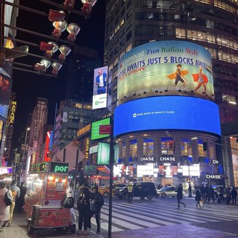 Times Square - Landmarks & Historical Buildings Near Me - New York, New York Times Square - Landmarks & Historical Buildings Near Me - New York, New York