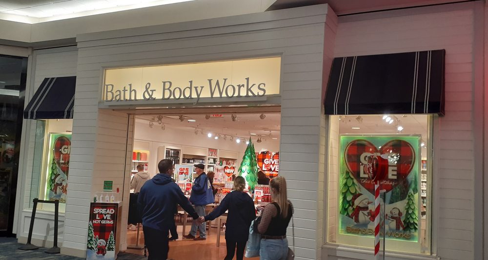 BATH & BODY WORKS Updated June 2024 5101 Hinkleville Rd, Paducah