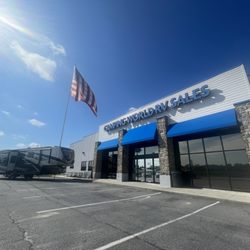 Camping World - Lake Park