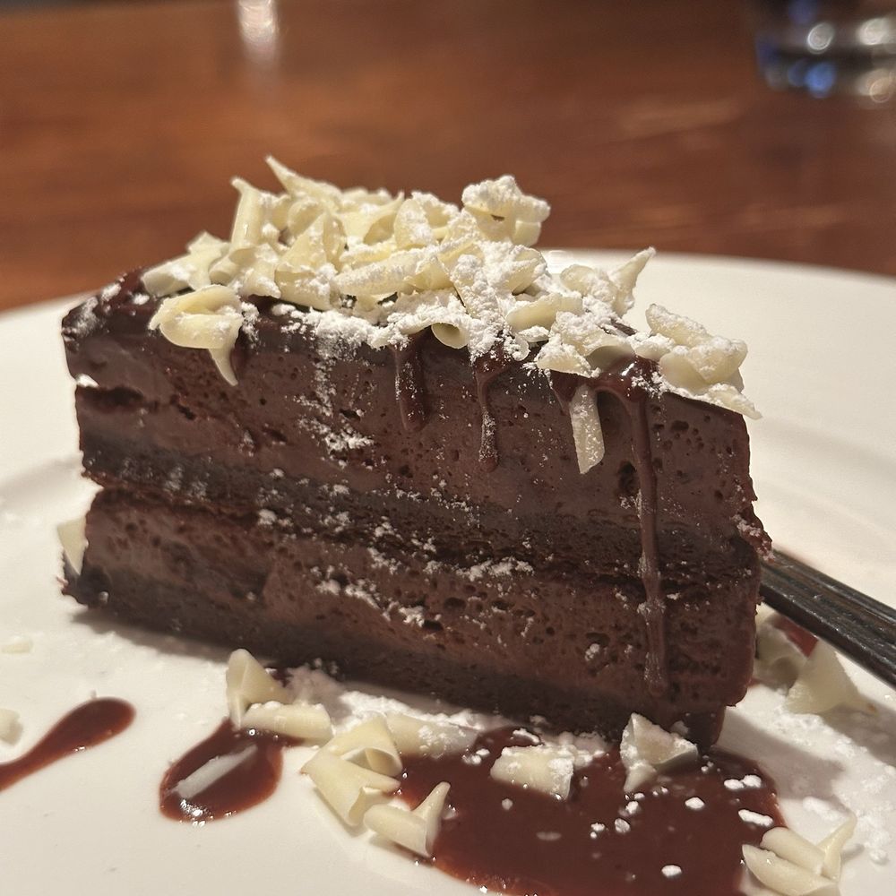 Di Pescara - Chocolate Mousse Cake - Italian Near Me - Northbrook, Illinois