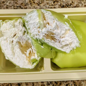 Hui Lau Shan - Durian Pancake - Desserts Near Me - Berkeley, California