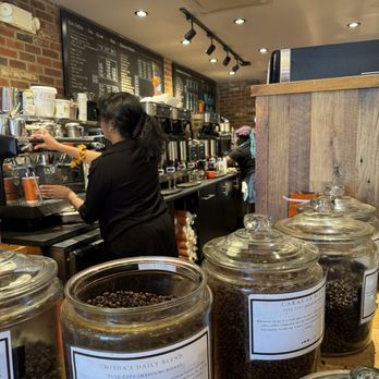 Misha's Coffee - Inside - Coffee & Tea Near Me - Alexandria, Virginia