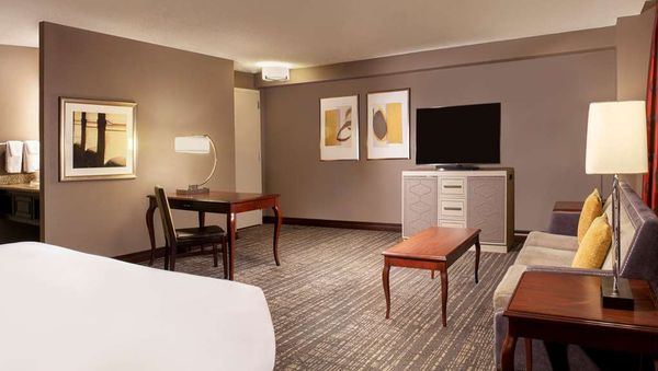 Hilton Fort Worth by null