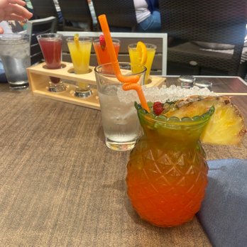 Hash Kitchen - The Kendall drink and mimosa flight - Breakfast & Brunch Near Me - Peoria, Arizona
