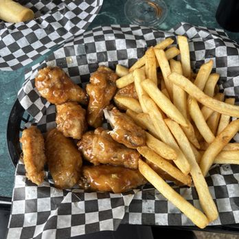 RV Pub & Grill - Chicken wings - Burgers Near Me - Seba Beach, Alberta RV Pub & Grill - Chicken wings - Burgers Near Me - Seba Beach, Alberta
