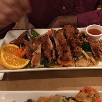 Pho Basil - Cripy chicken drunken noodles. - Vietnamese Near Me - Boston, Massachusetts