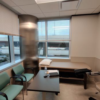 UT Physicians Orthopedics - My corner suite for the appointment. A lovely view of 610 south. - Orthopedists Near Me - Bellaire, Texas UT Physicians Orthopedics - My corner suite for the appointment. A lovely view of 610 south. - Orthopedists Near Me - Bellaire, Texas