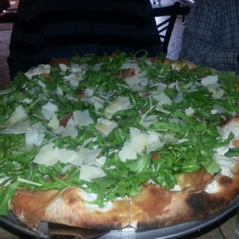 Il Porto - Rucola e Prosciutto, se molto fantastico! - Pizza Near Me - Brooklyn, New York Il Porto - Rucola e Prosciutto, se molto fantastico! - Pizza Near Me - Brooklyn, New York