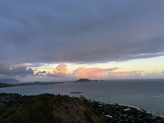 Lanikai Pillbox Trail by null