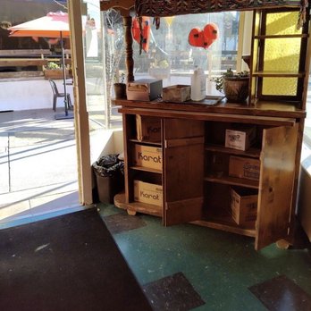 Jones Coffee Roasters - The current site photo. Why would they block the beautiful window? Can you see the difference between this and my previous photo. - Coffee Roasteries Near Me - South Pasadena, California Jones Coffee Roasters - The current site photo. Why would they block the beautiful window? Can you see the difference between this and my previous photo. - Coffee Roasteries Near Me - South Pasadena, California
