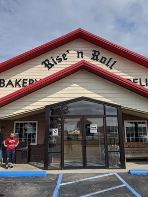 Rise'n Roll Bakery & Deli - Middlebury by null