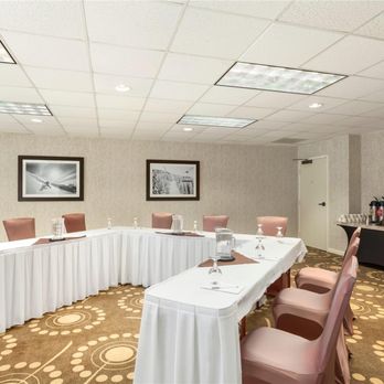 Hampton Inn Colchester - Meeting Room - Hotels Near Me - Colchester, Vermont