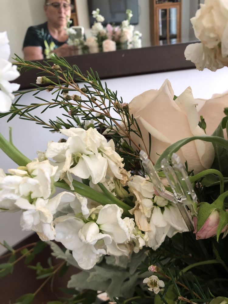 CAMEO FLORIST Updated 2024 24 Photos & 17 Reviews 1141 W State St