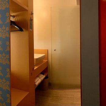 ibis Styles Hotel Berlin Mitte - Basic room, 5th floor. - Hotels Near Me - Berlin, BE