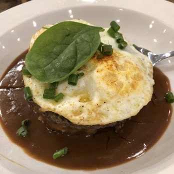 Aloha Kitchen - Loco Moco - Breakfast & Brunch Near Me - Honolulu, Hawaii