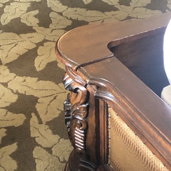 Pacific Terrace Hotel - The edge of the bed! Look how much space between the mattress and the frame. - San Diego, CA