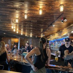 Brews Brothers Studio City - Bar