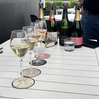 Mumm Napa - Wine flight - Wine Tasting Room Near Me - Rutherford, California Mumm Napa - Wine flight - Wine Tasting Room Near Me - Rutherford, California