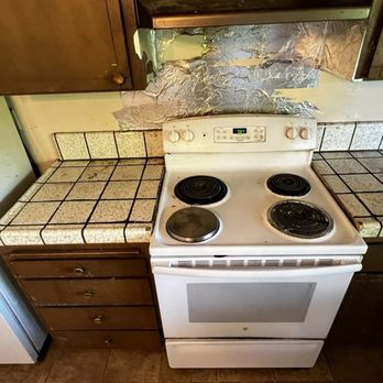 L & N Cleaning - Kitchen preclean - Home Cleaning Near Me - Sunnyvale, California