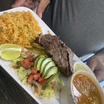 2 Ways Draught And Kitchen - Fajitas - Soup Near Me - Friendswood, Texas