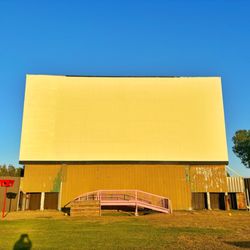 Chief Drive In Theatre - Screen