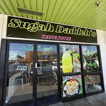 Sugah Daddeh's Kane Juice - New Location Outside! - Juice Bars & Smoothies Near Me - Aiea, Hawaii