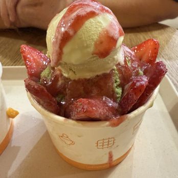 Heybings - Matcha Strawberry Bingsoo - Desserts Near Me - Costa Mesa, California Heybings - Matcha Strawberry Bingsoo - Desserts Near Me - Costa Mesa, California
