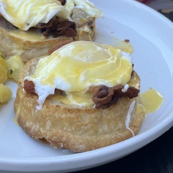 Osteria Divino - Benedict - Italian Near Me - Sausalito, California Osteria Divino - Benedict - Italian Near Me - Sausalito, California